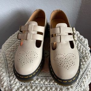 Beige Dr. Martens Maryjane T-strap Loafers Brand new!! US6 UK4 EU37